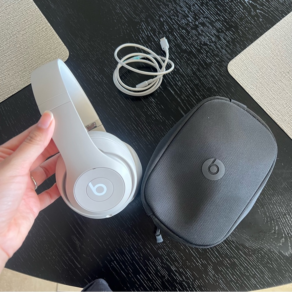 Beats Studio Pro